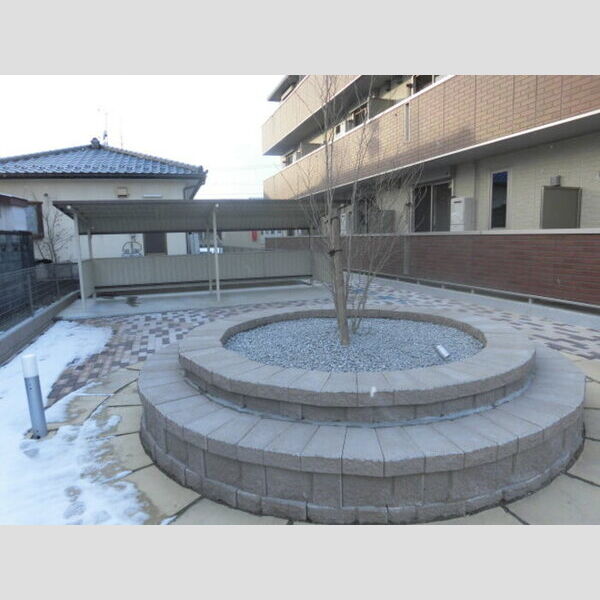 現地周辺 (駐輪場②)