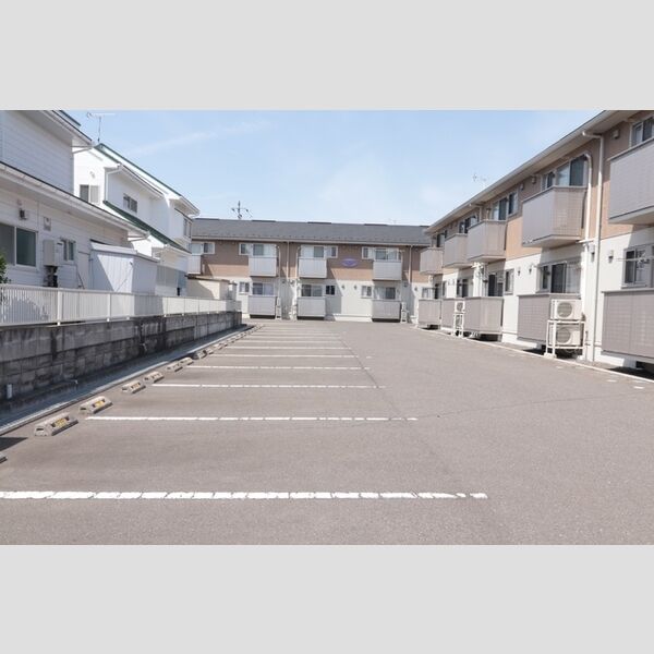 駐車場 (駐車場)