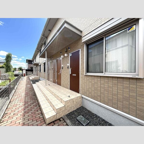 エントランス (エントランス)