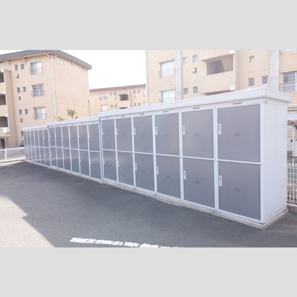 現地周辺 (物置)