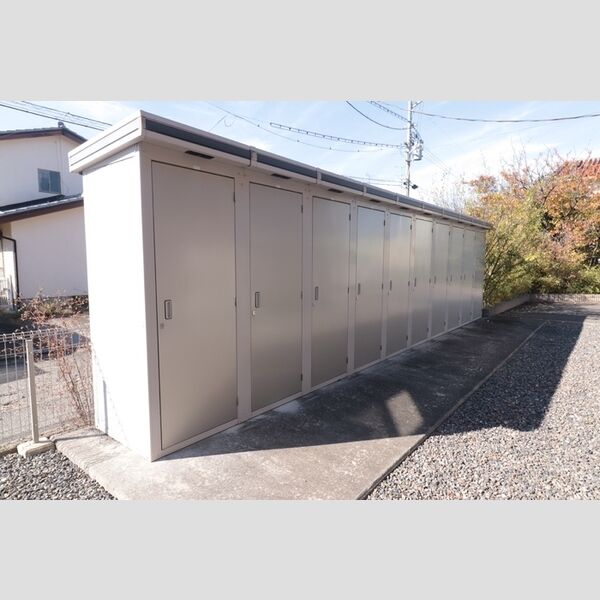 現地周辺 (物置)