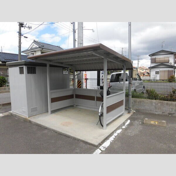 現地周辺 (駐輪場)