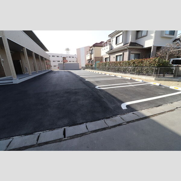 駐車場 (駐車場)