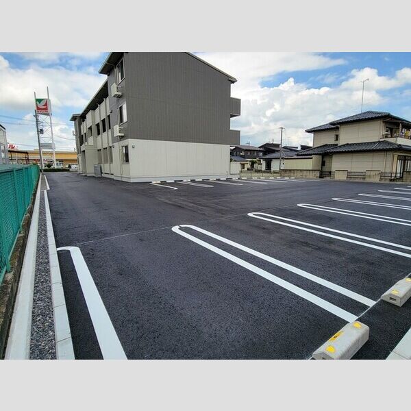 駐車場 (駐車場)