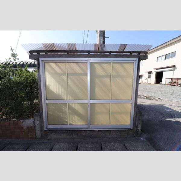 現地周辺 (ゴミ置き場)