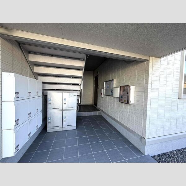 エントランス (エントランス)