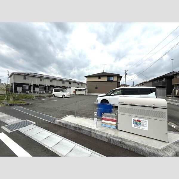 駐車場 (駐車場)
