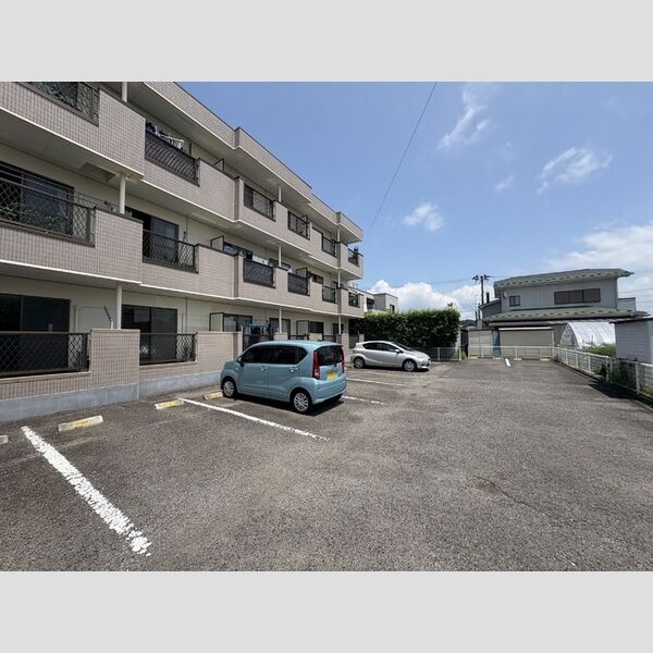 駐車場 (駐車場)