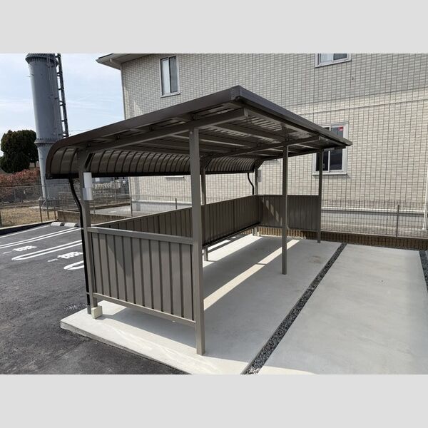 現地周辺 (駐輪場)