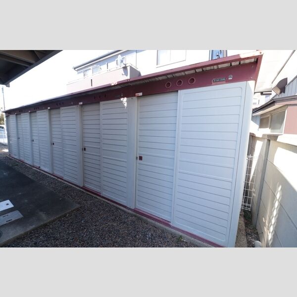 現地周辺 (物置)