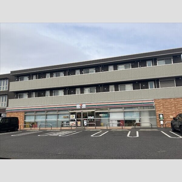 現地周辺 (セブンイレブン新白河駅西口店)