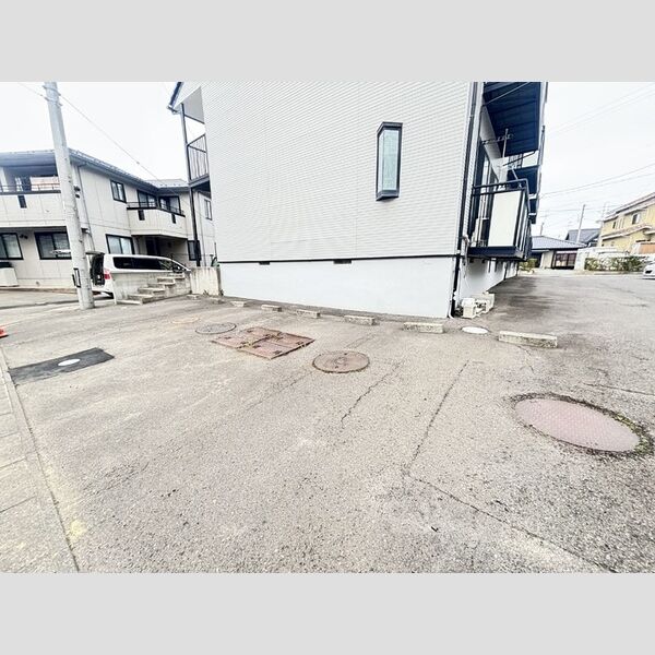 駐車場 (駐車場)