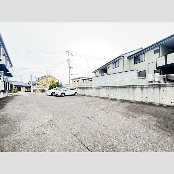 駐車場 (駐車場)