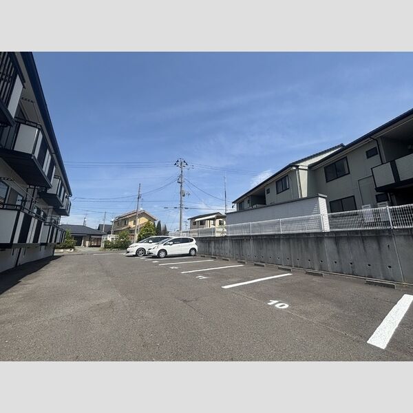 駐車場 (駐車場)
