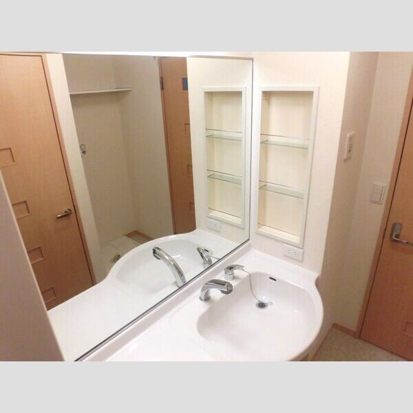 洗面所 (洗髪洗面化粧台)