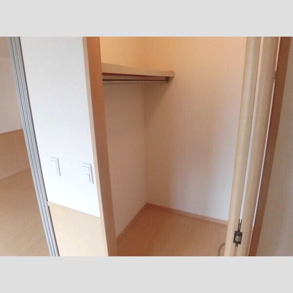 収納 (ウォークインクローゼット)