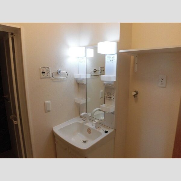 洗面所 (洗髪洗面化粧台)