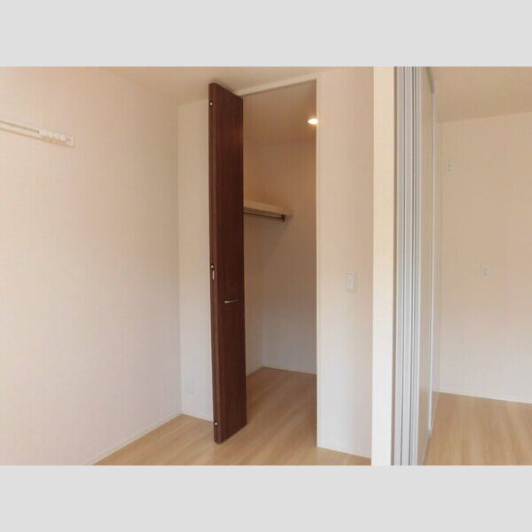 収納 (ウォークインクローゼット)