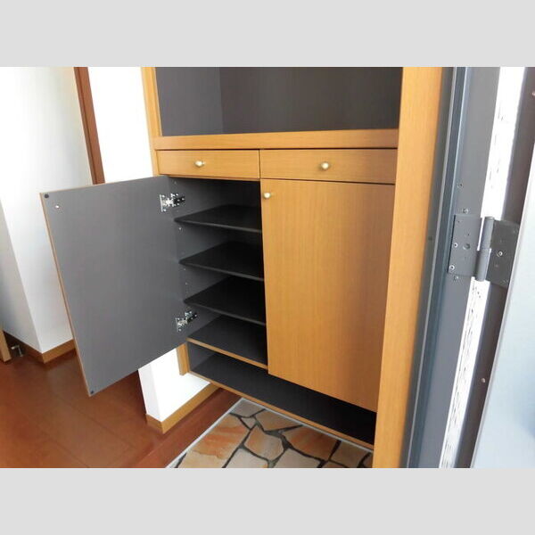 玄関 (シューズボックス)