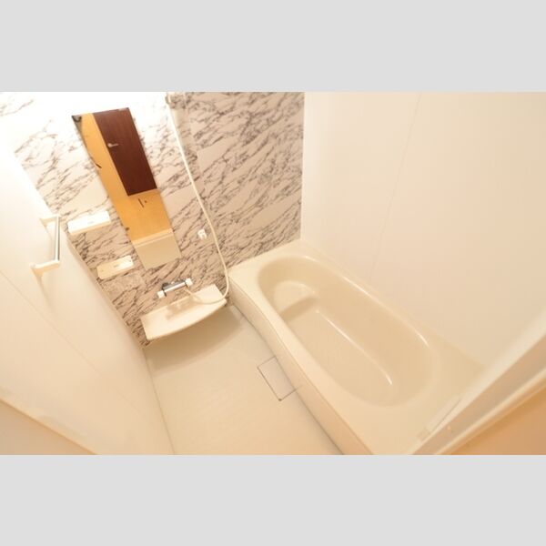 バス (一坪バス)