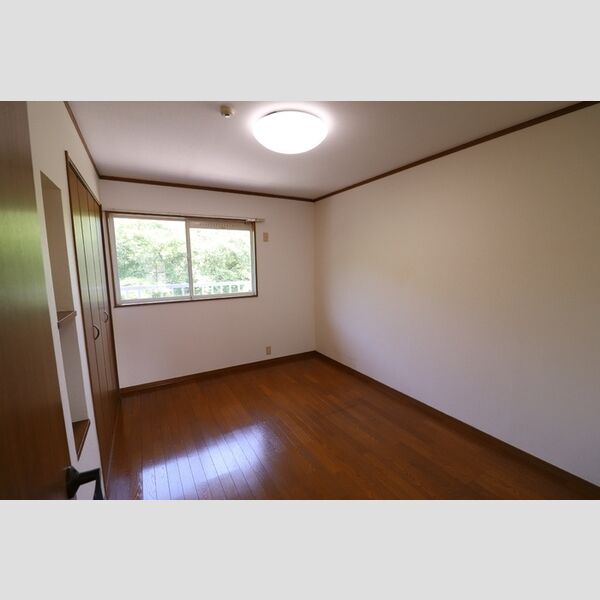 その他 (北側洋室)