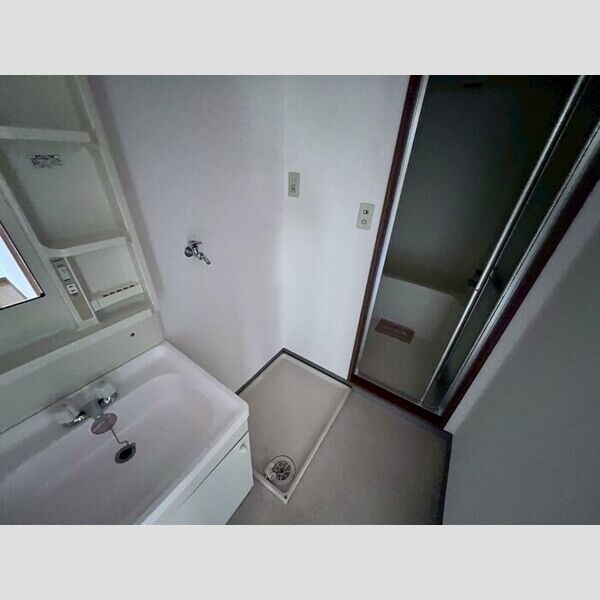 その他 (洗濯機置き場)