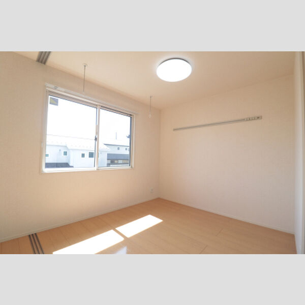 その他 (洋室4、5帖)