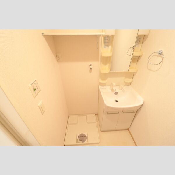 その他 (洗濯機置場)