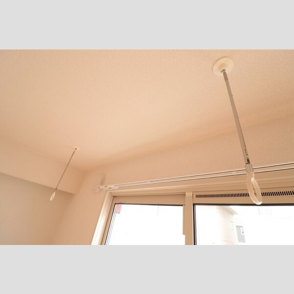 その他 (室内物干し)