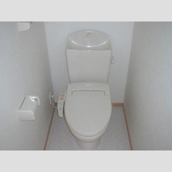 トイレ (温水洗浄便座付です)