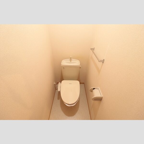 トイレ (温水洗浄便座付きトイレ)