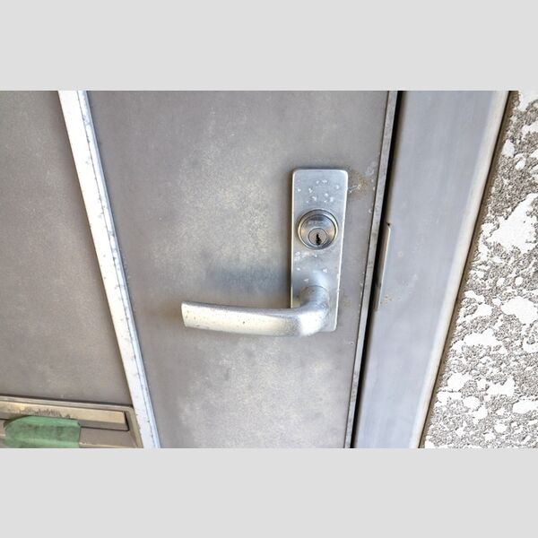 玄関 (玄関ドア)