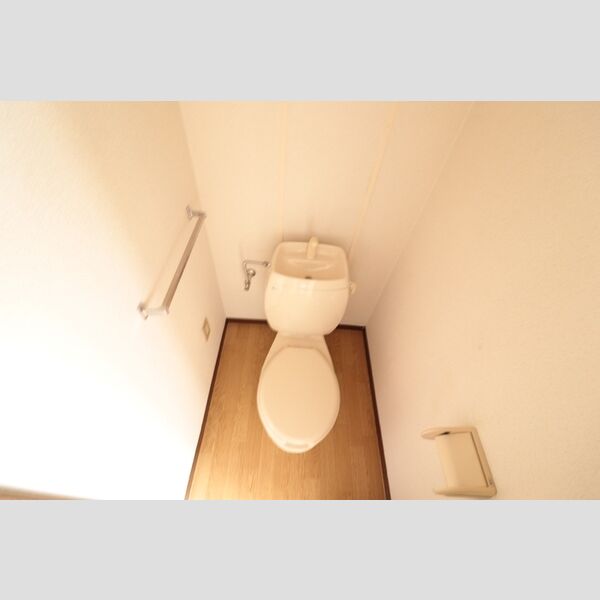 トイレ (トイレ)