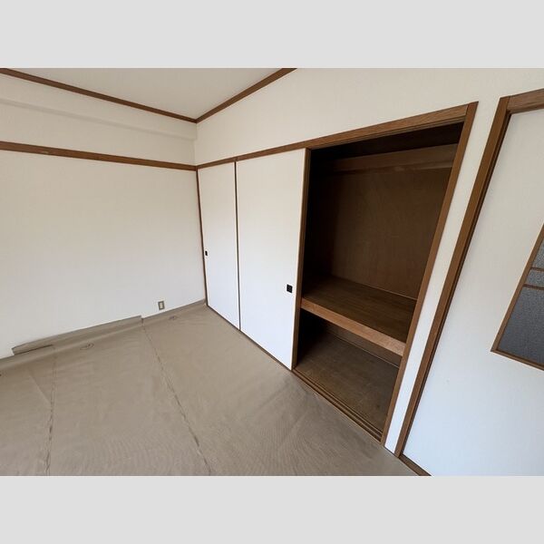 収納 (押し入れ)