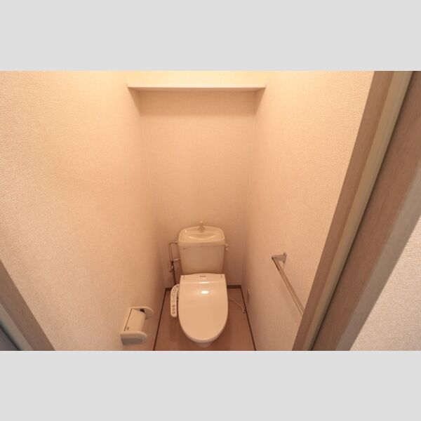 トイレ (温水洗浄便座付きトイレ)