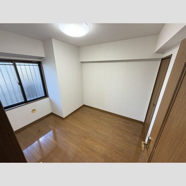 その他 (洋室)