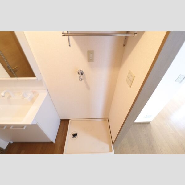 その他 (洗濯機置場)