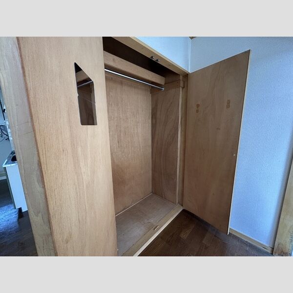 収納 (クロ—ゼット)