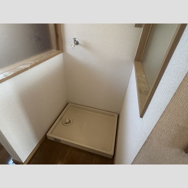 その他 (洗濯機置き場)