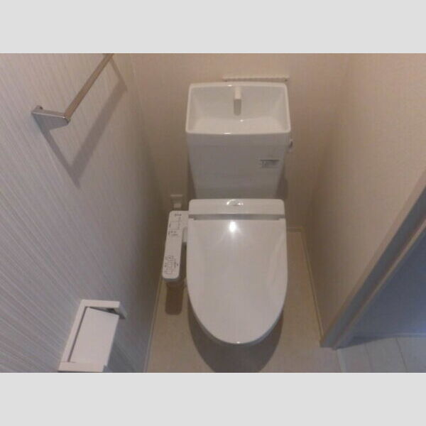 トイレ (温水洗浄暖房便座)