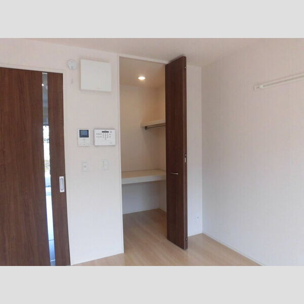 収納 (ウォークインクローゼット)