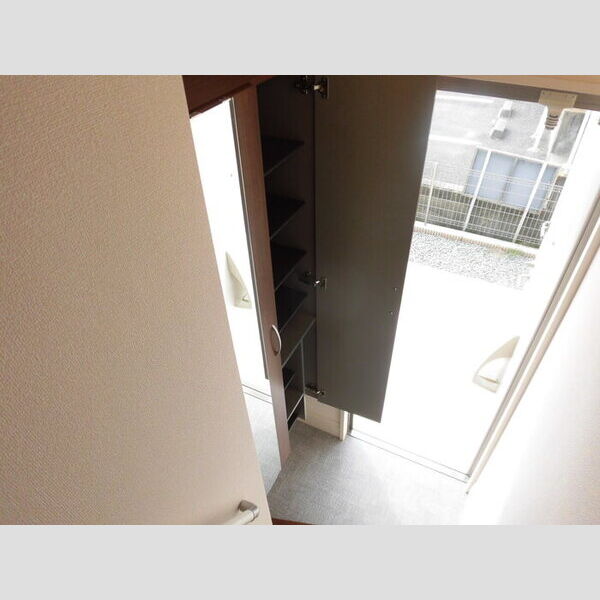 玄関 (シューズボックス)