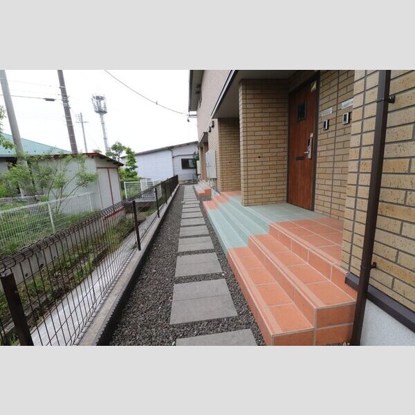 エントランス (エントランス)