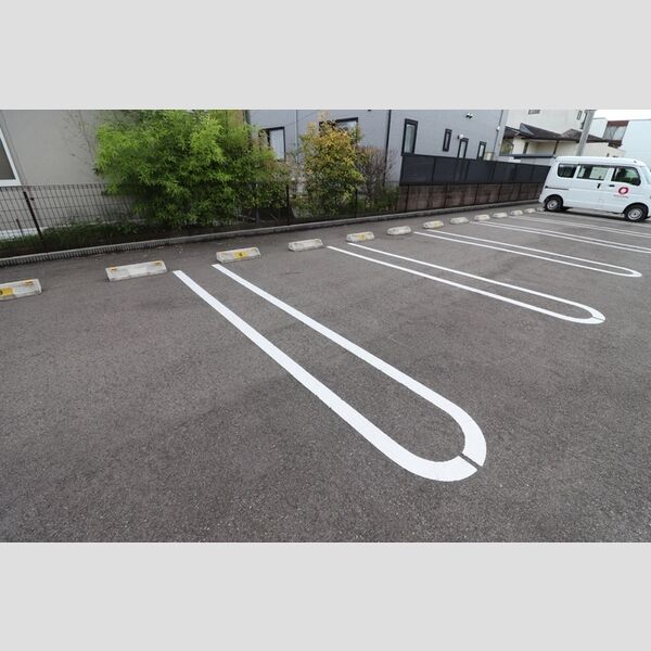 駐車場 (駐車場)