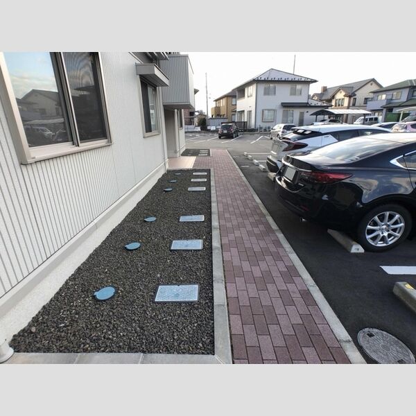 エントランス (エントランス)