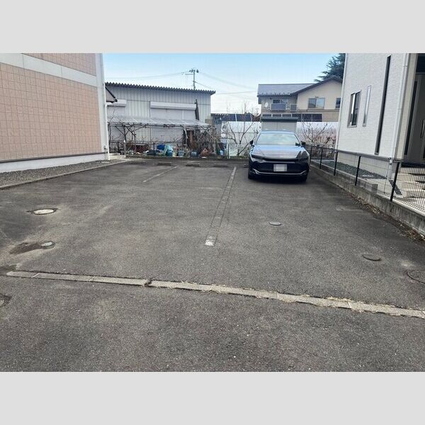 駐車場 (駐車場)