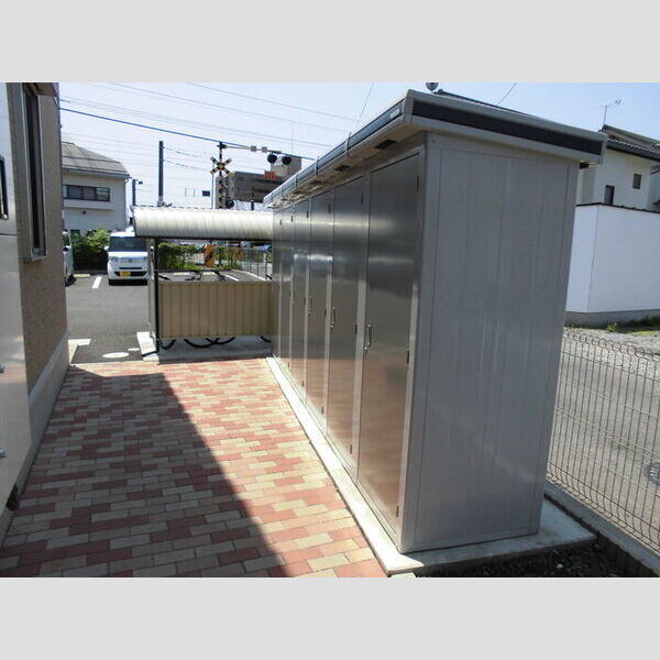 現地周辺 (物置)