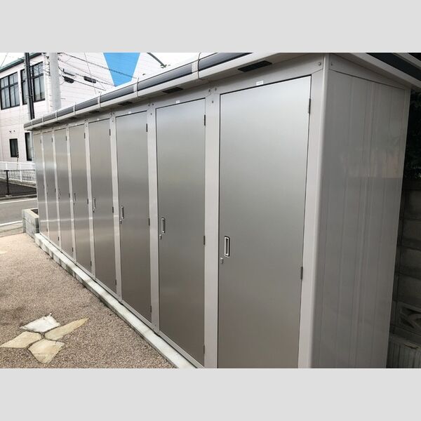 現地周辺 (物置)