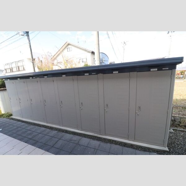 現地周辺 (物置)