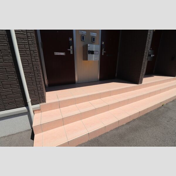 エントランス (エントランス)